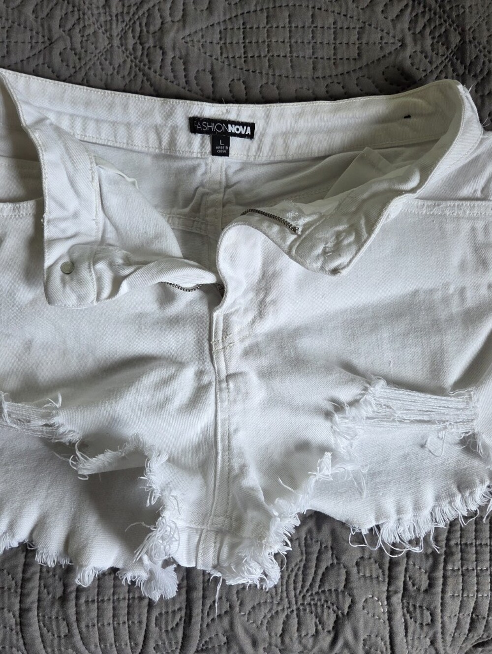 Fashion Nova White Distressed Frayed Denim Jean Shorts